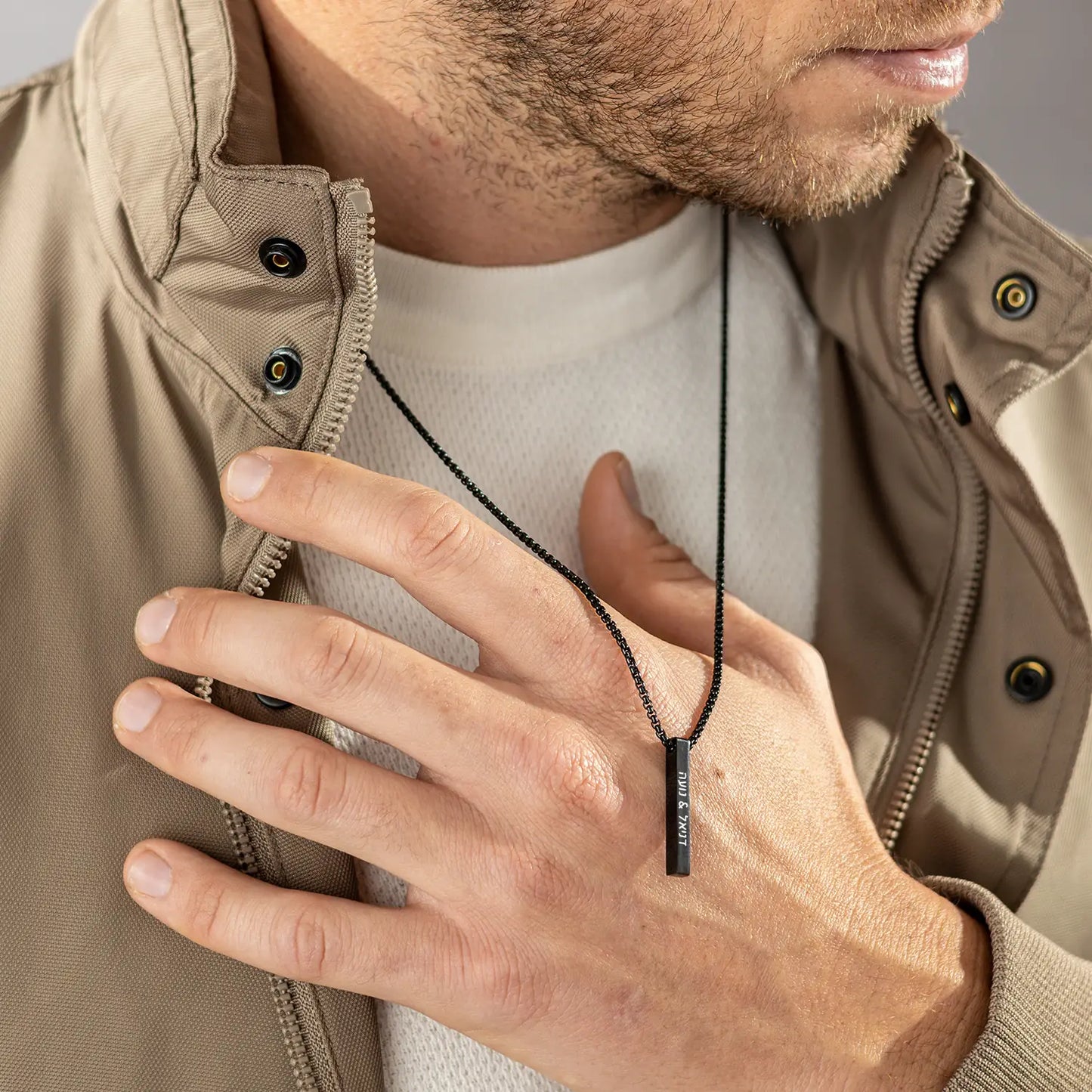 שרשרת חריטה לגבר - גומא שחור