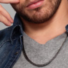Silver_Necklace_Zoom_In